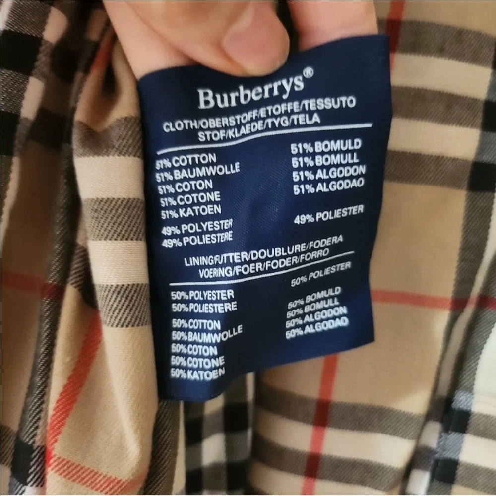 Burberry Beige Trench Coat with Signature Check Lining - Picture 10 of 16